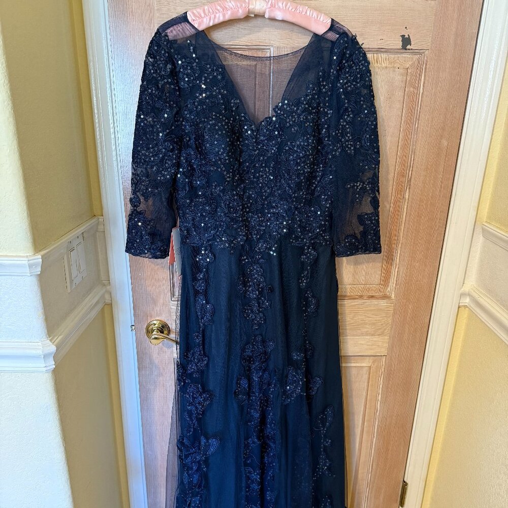 Formal mother of the bride or evening  Navy evening gown, JJ house, Size 14